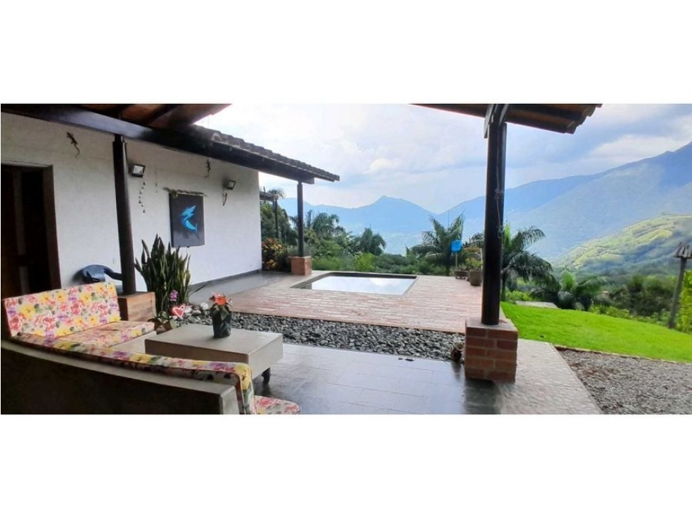 Venta de casa Campestre en Venecia (Ant) son 192m2 en lote 3410m2