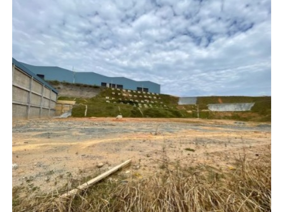 Venta Lote para Bodega Comuneros Rionegro 2.001 Mts2 — foto 3