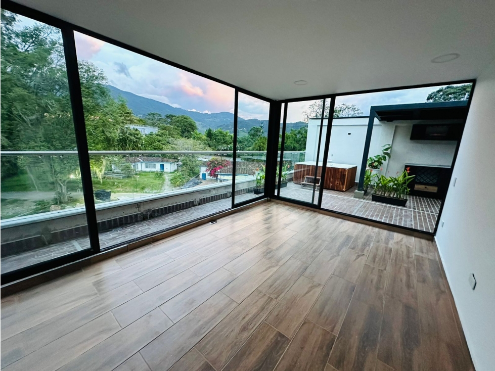 Venta apartamento Duplex Loma del escobero Envigado 159 Mts2 — foto 2