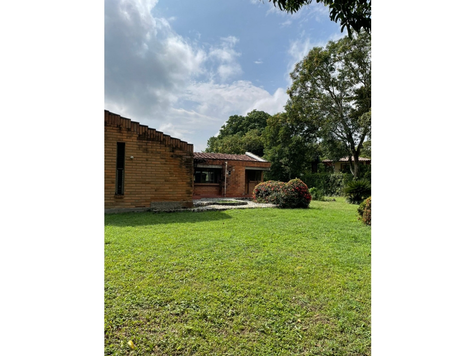 Venta Finca via Santafé de Antioquia 4.374 mts2 de lote 100 mts2 const — foto 3