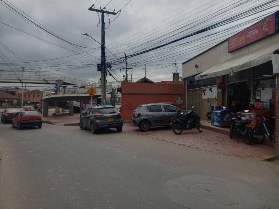 Vendemos espectacular local comercial en Cajicá - 1
