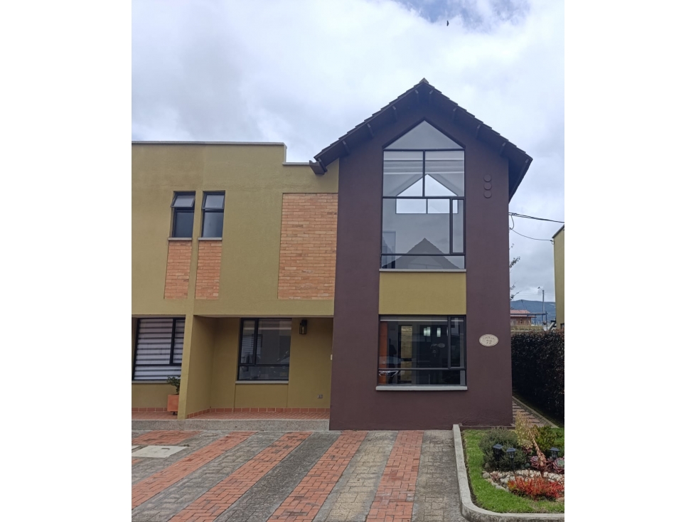 ARRIENDO CASA EN CAJICÁ