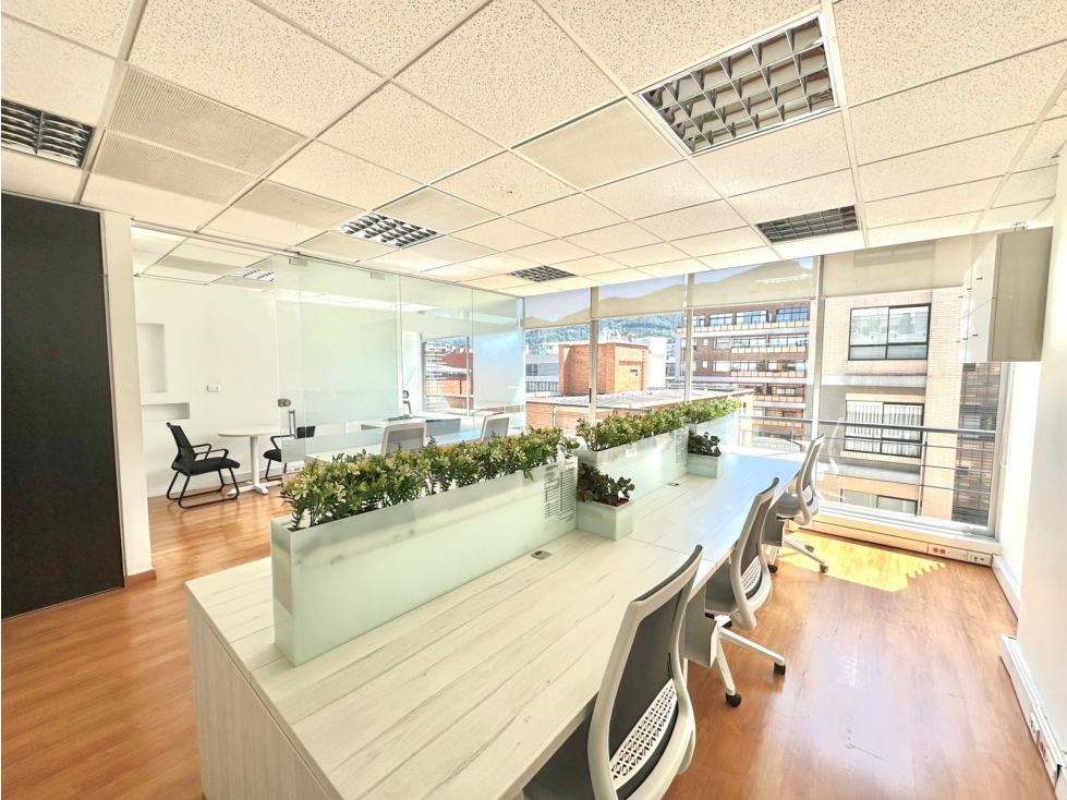 Oficina para venta en El Virrey, Bogotá