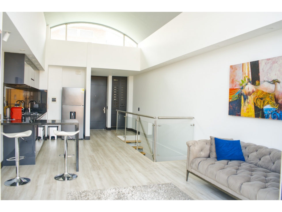 Apartamento duplex remodelado para la venta en San Patricio, Bogotá — foto 2