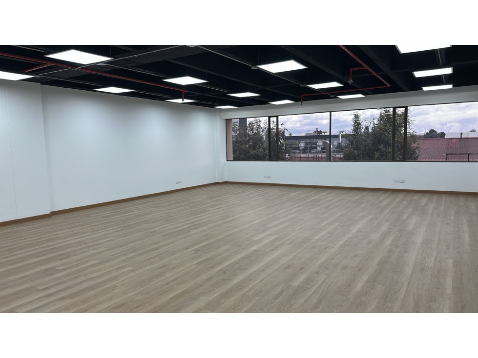 Oficinas El Dorado: 85m2 y 1P