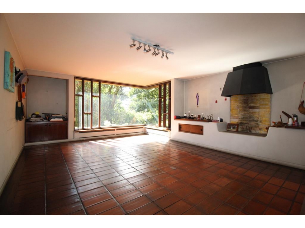 Casa Rosales: 650m2, jardín, terraza, 5H, 3.5B y 4P
