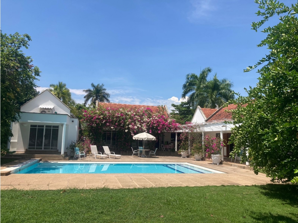 Casa Peñalisa: 185m2, lote 1752m2, 4H, 4B y 4P