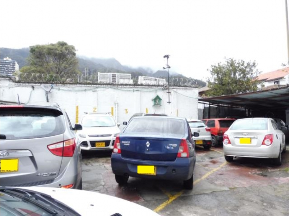 Lote Eje Ambiental - Centro de Bogotá: 374m2