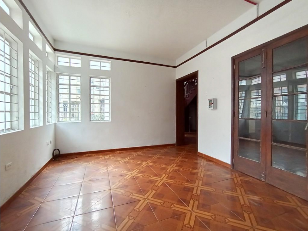 Casa Chapinero Central: 296m2 / lote 415m2