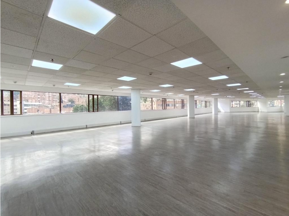 Oficinas sector Centro Financiero: 413m2, 3B y 6P