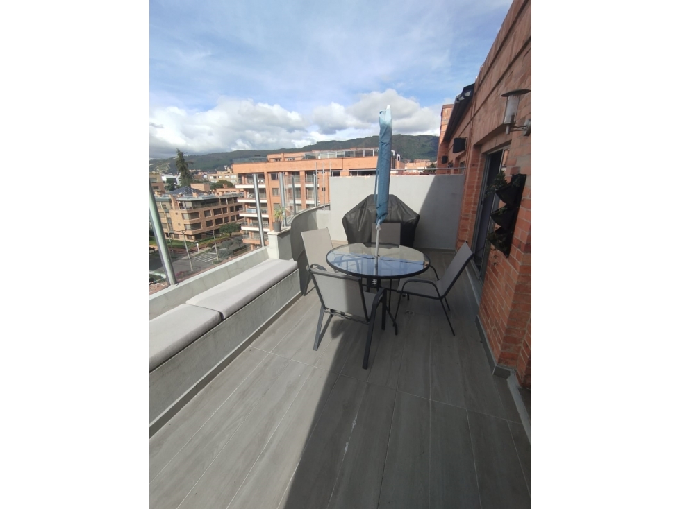 Apto Santa Bárbara Occidental: 245m2 + terraza 24m2, 3H, 4.5B y 4P