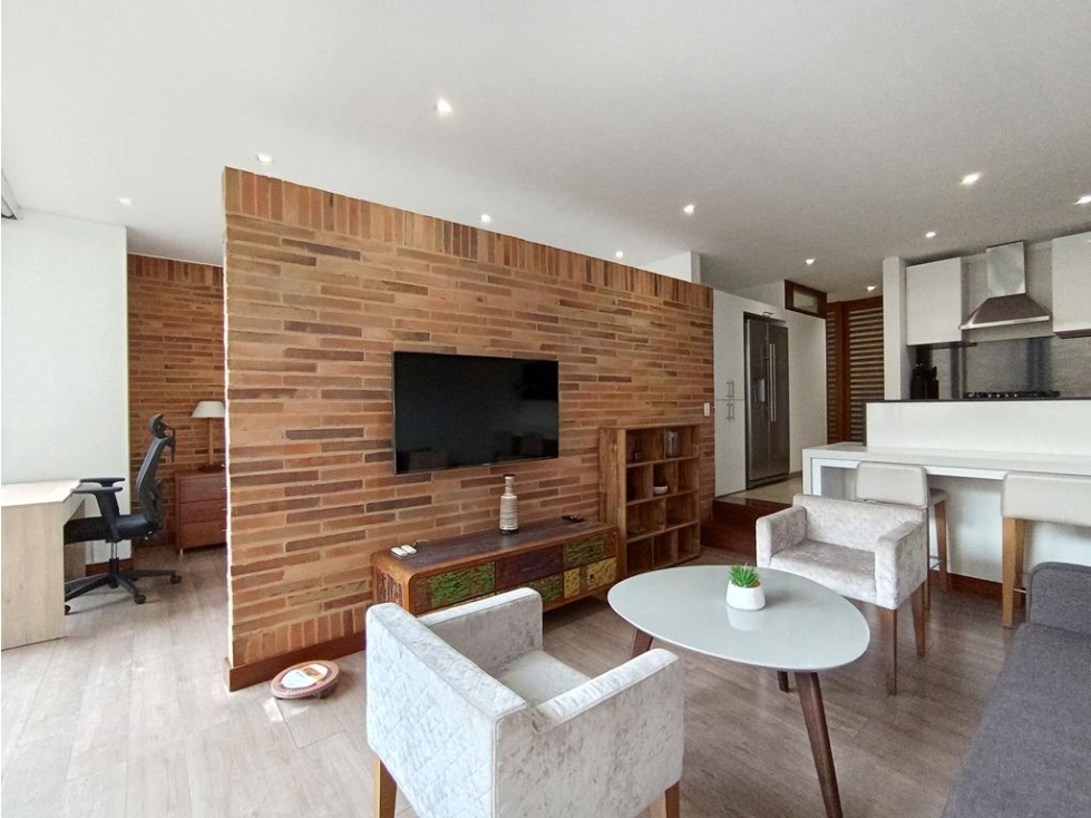 Apto Chicó Reservado: 57m2, balcón, 1 cuarto, 1.5 baños y 2P