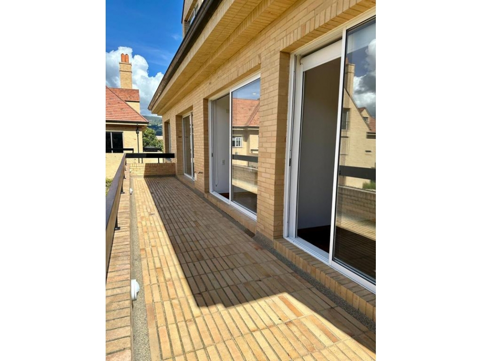 Apto Santa Ana de Chía 2: 272m2, terraza, 4H, 4.5B y 3P