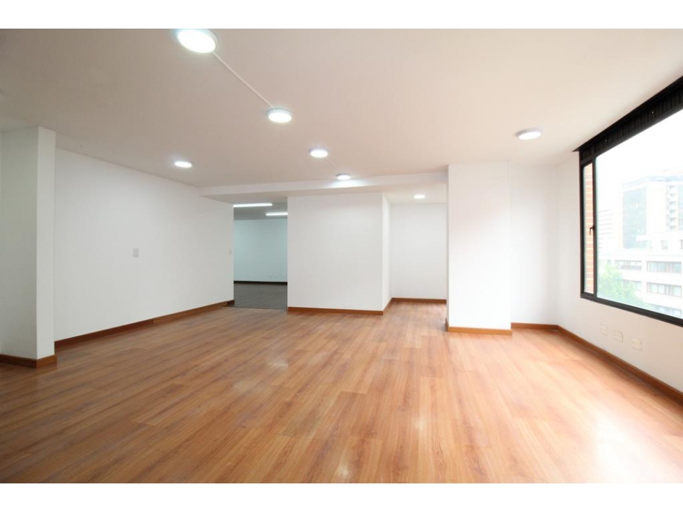 Oficinas sector Centro Financiero: 360m2, 2B y 6P — foto 2