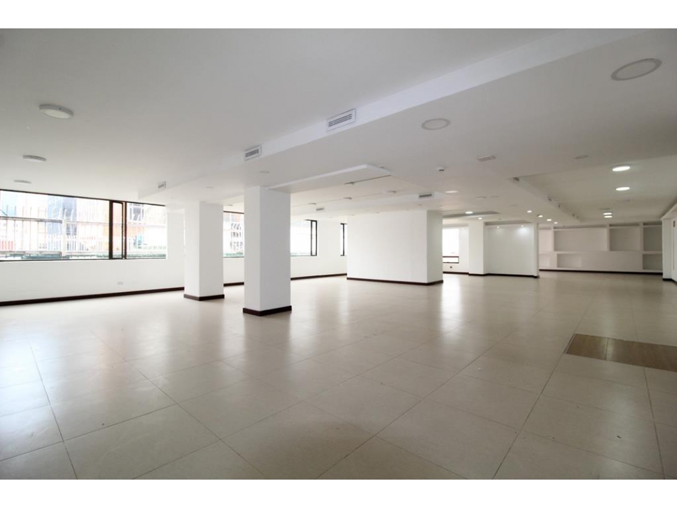 Oficinas sector Centro Financiero: 360m2, 2B y 6P — foto 2