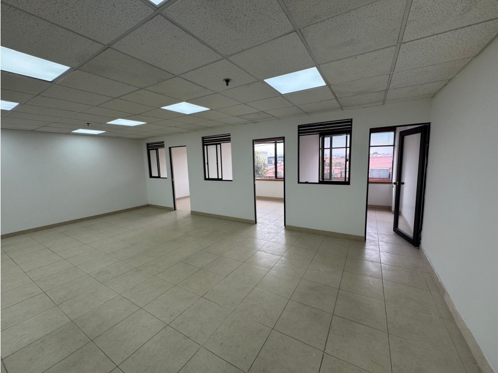 Oficinas en el sector de El Dorado: 86m2 — foto 2