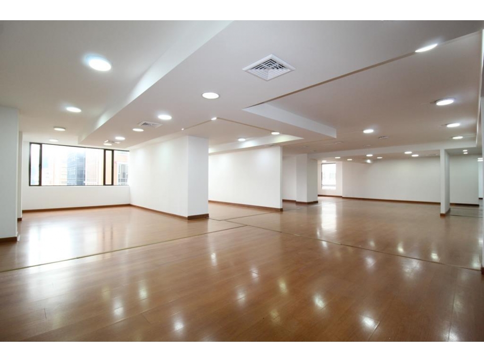 Oficinas sector Centro Financiero: 360m2, 2B y 6P — foto 3