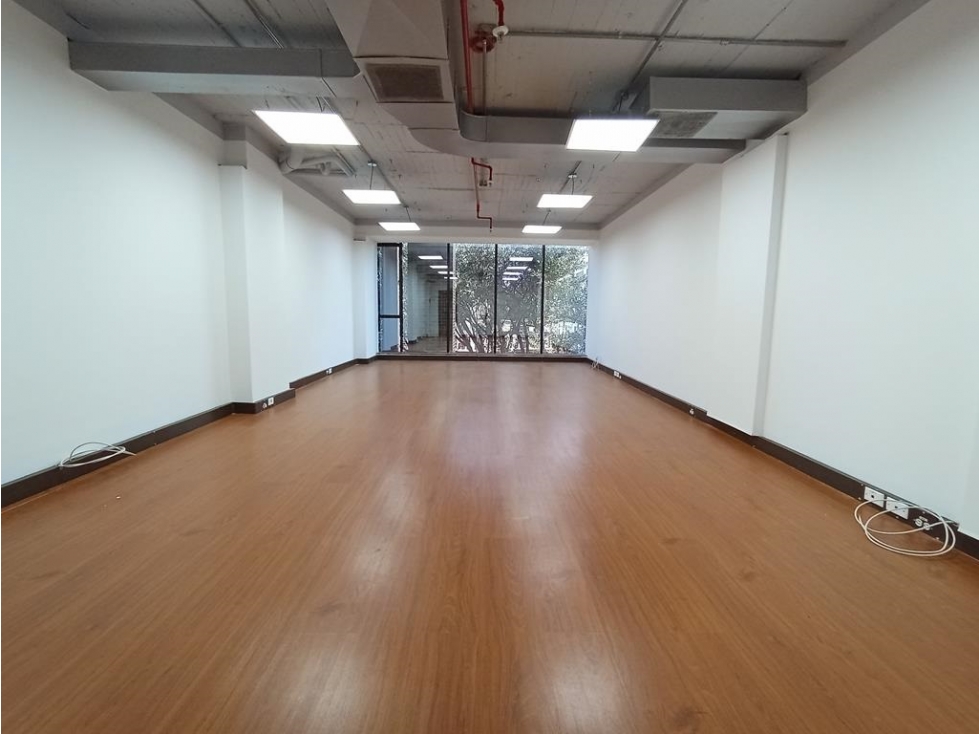 Oficina Chicó: 48m2 y 2 garajes