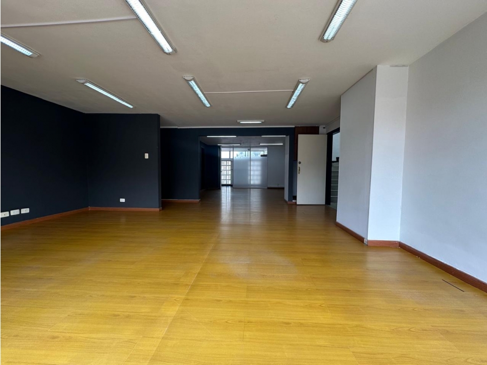 Oficinas Antiguo Country: 130m2