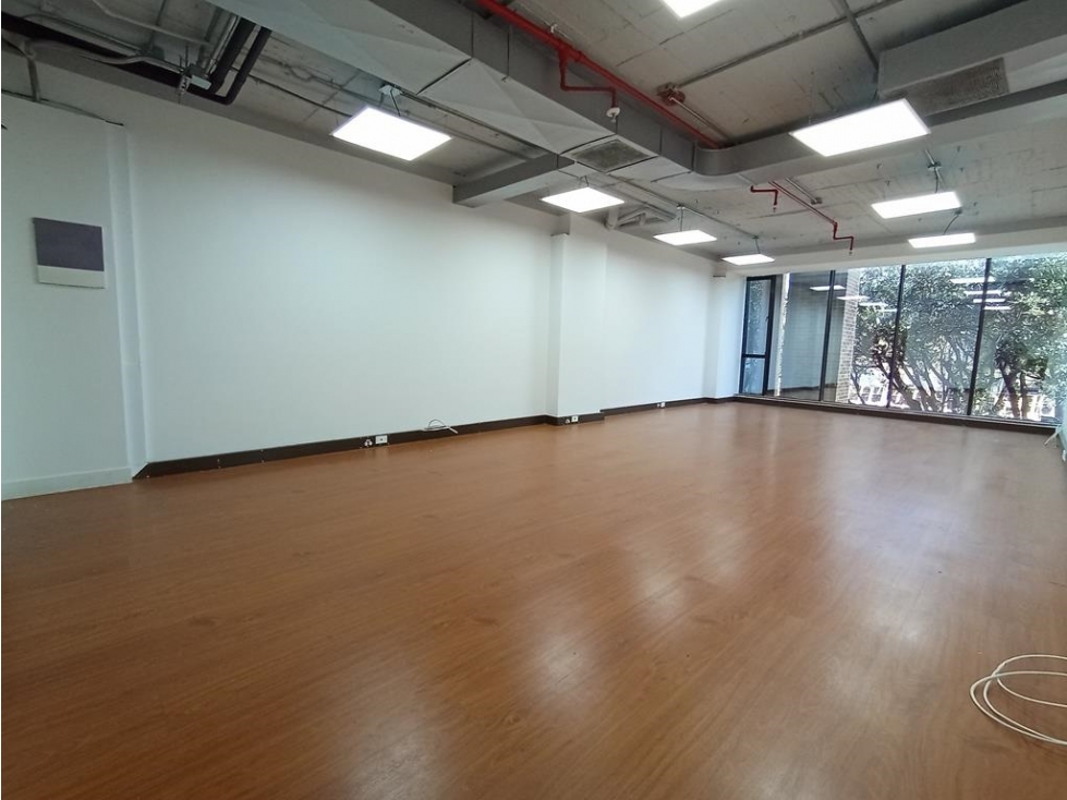 Oficina Chicó: 48m2 y 2 garajes — foto 3