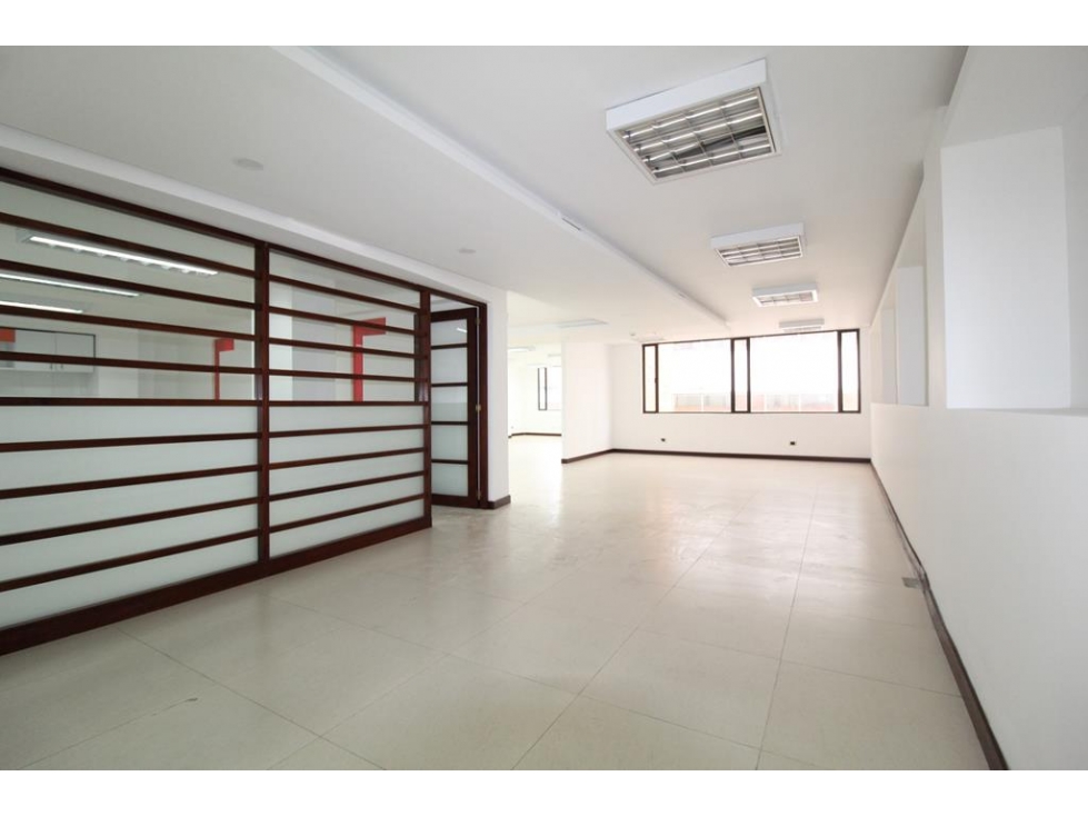 Oficinas sector Centro Financiero: 1080m2, 6B y 18P