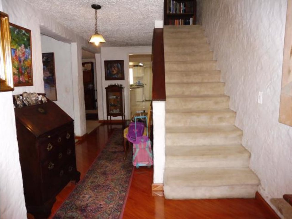 Casa Santa Paula: 194m2, jardín, 4H, 2,5B y 4P — foto 2