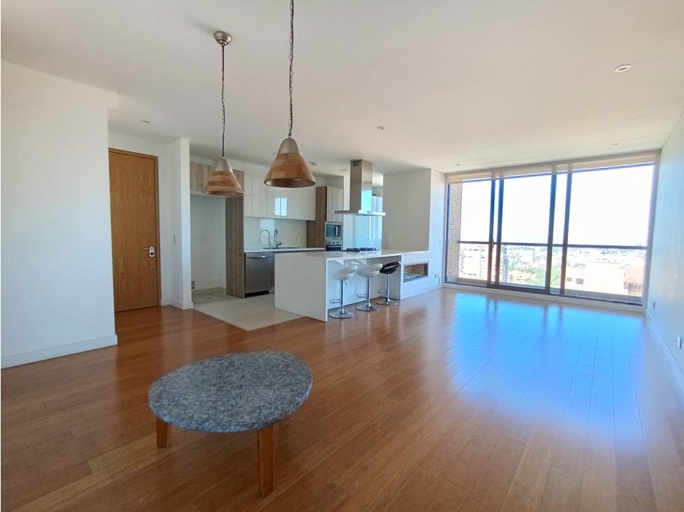 Apto El Refugio: 117m2, balcón, 3H, 3.5B y 2P — foto 2