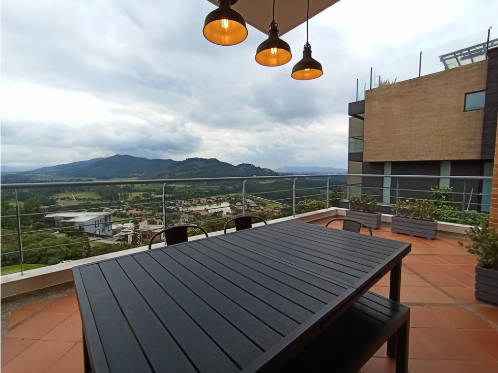 Casa Aposentos: 440m2, terrazas, balcones, 4H, 3.5B y 4P — foto 2