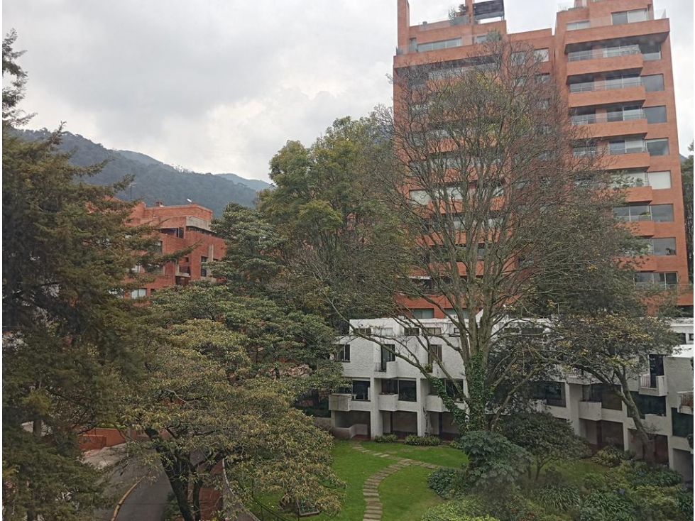 Apto Rosales: 285m2 + balcón, 3 cuartos, 3.5 baños y 4 parqueaderos — foto 2