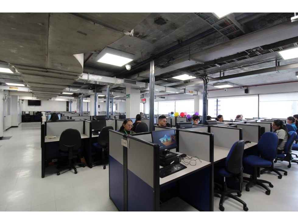 Oficinas Centro Internacional: 1011m2 — foto 2