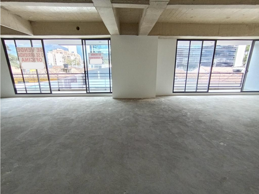Oficinas Chicó: 116.92m2, terraza y 2 parqueaderos