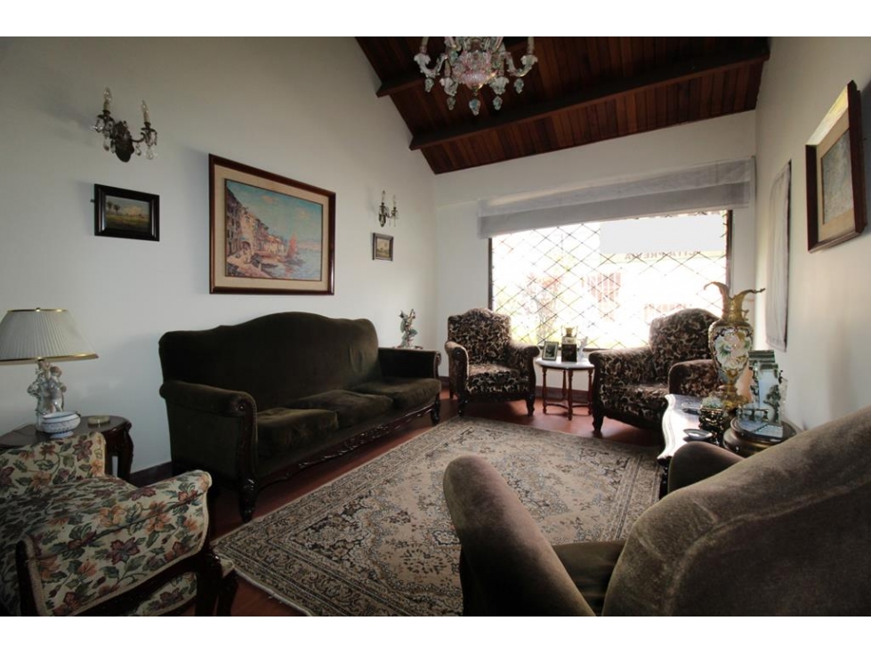 Casa Santa Bárbara: 183m2, jardín, 3 o 4H, 3.5B y 2P — foto 2