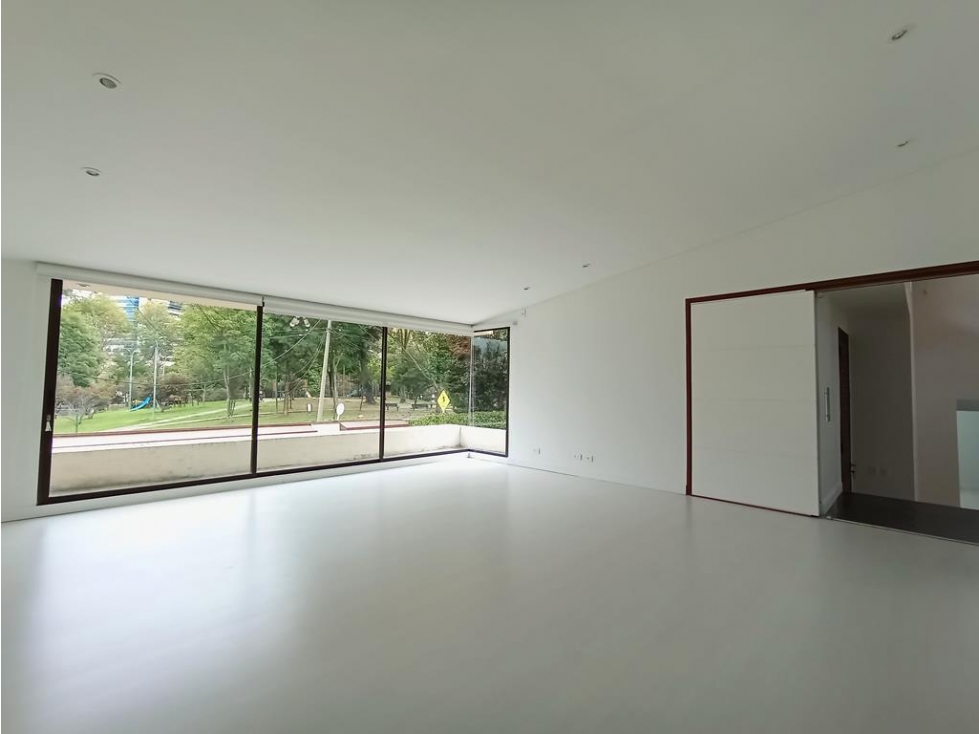 Casa Santa Bárbara Alta: 608m2, jardín, terraza, 4H, 6B y 4P — foto 6