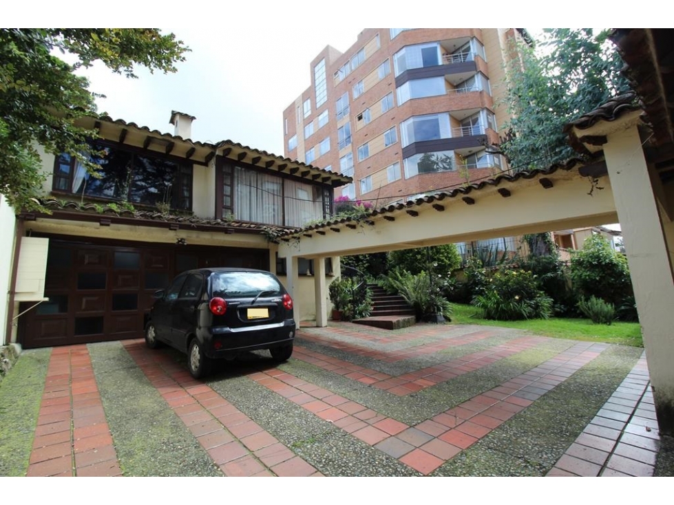 Lote Cerros de Sotileza: casa 408m2, lote 625m2