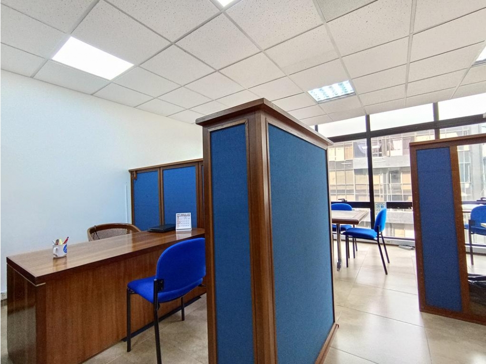 Oficinas El Nogal - Espartillal: 89.56m2, 1 baño y 2 parqueaderos — foto 3
