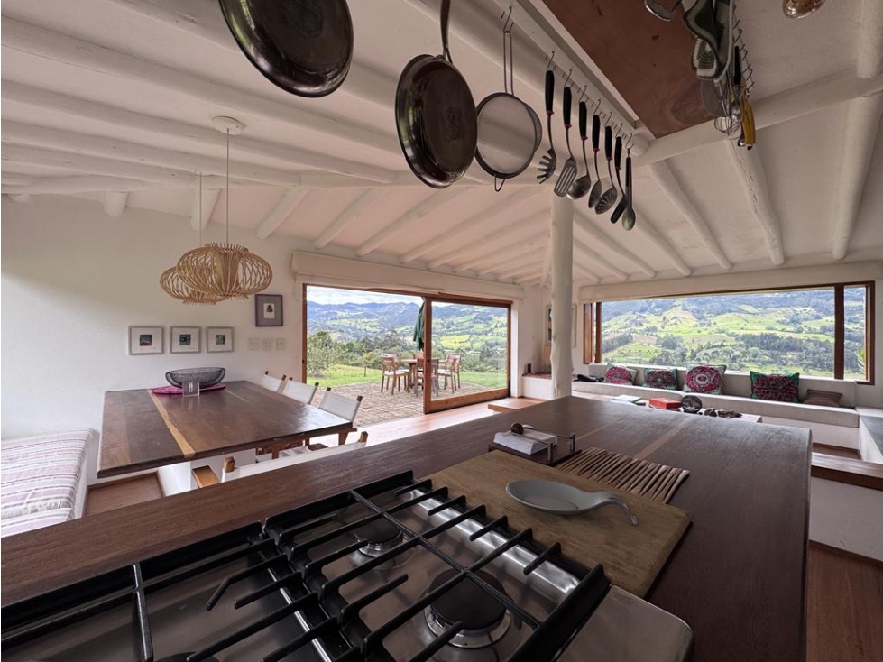 Finca Subachoque: 5.5 hectáreas, linda vista, casa remodelada - 3