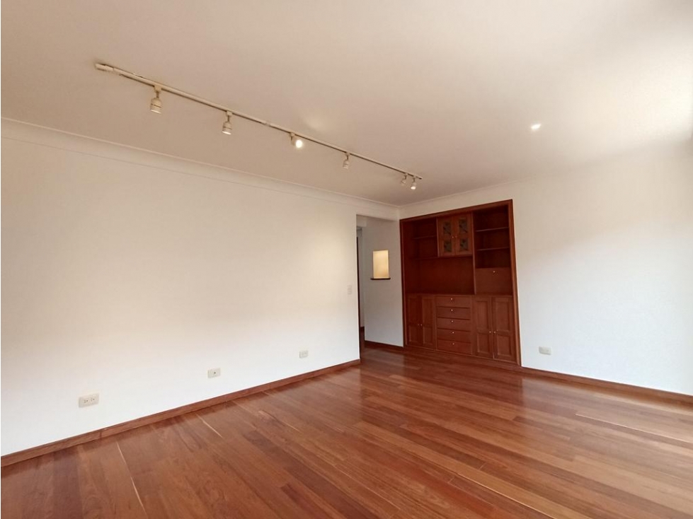 Apto Chicó Reservado: 87m2, 2 cuartos, 2 baños y 2 parqueaderos - 3