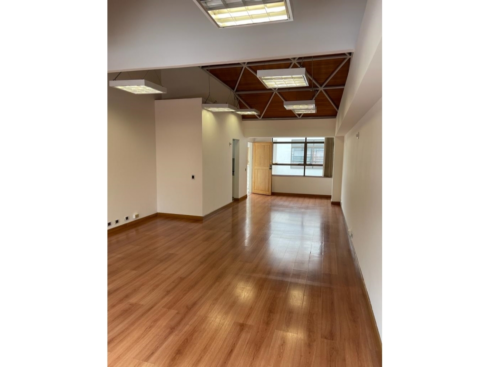 Oficinas Chicó: 50m2, 1 baño y 1 parqueadero — foto 4
