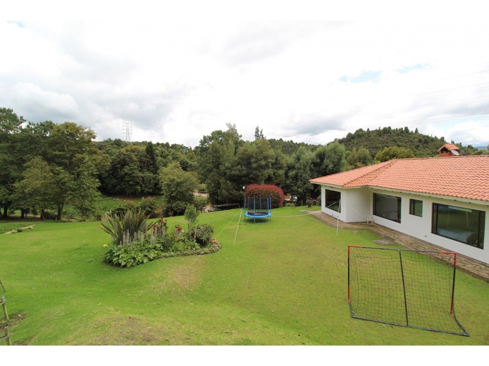 Casa Cajicá: 370m2, lote 7000m2, jardines, terraza, 4H, 4B y 4P — foto 4