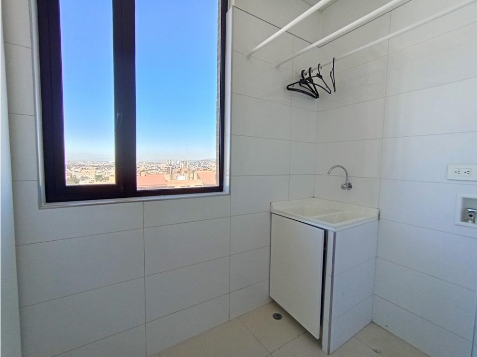Apto El Refugio: 117m2, balcón, 3H, 3.5B y 2P — foto 5