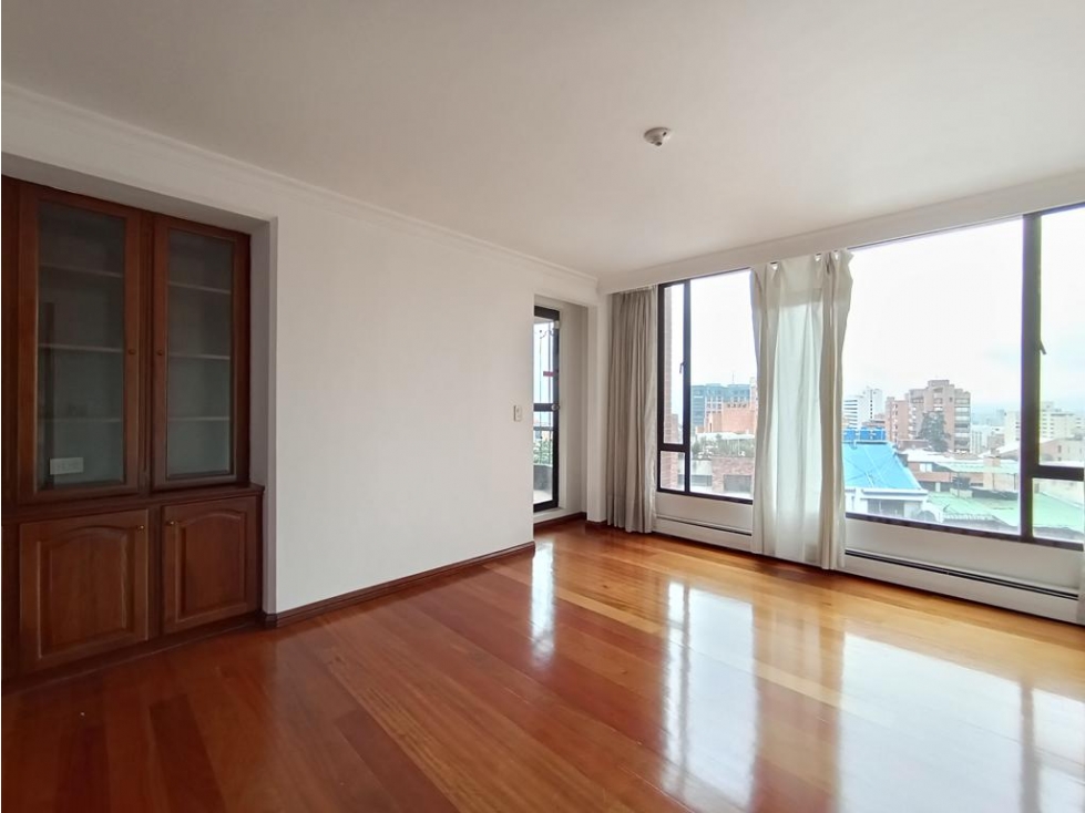 Apto Rosales: 285m2 + balcón, 3 cuartos, 3.5 baños y 4 parqueaderos — foto 5