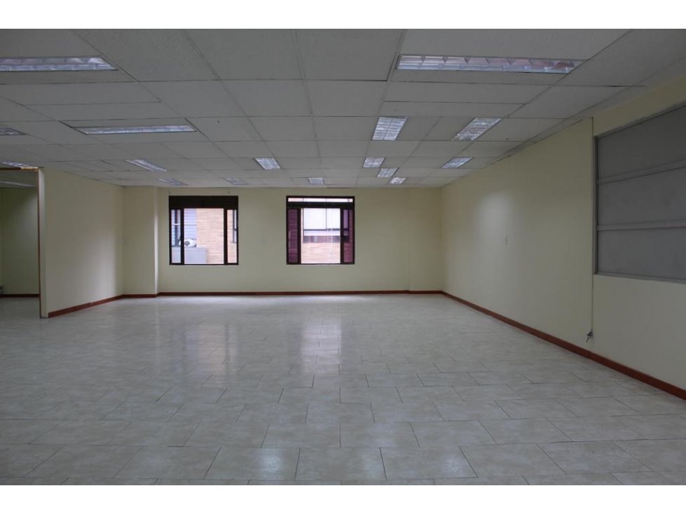 Oficinas San Patricio: 420m2 y 8 parqueaderos — foto 6