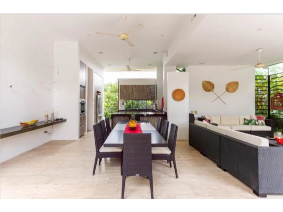 Casa Anapoima: 335m2 construidos, lote 2600m2, 4H y 5B - 6