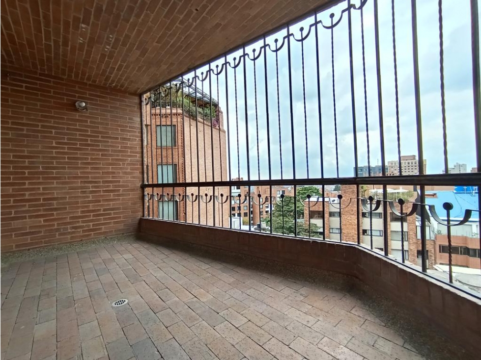 Apto Rosales: 285m2 + balcón, 3 cuartos, 3.5 baños y 4 parqueaderos — foto 6
