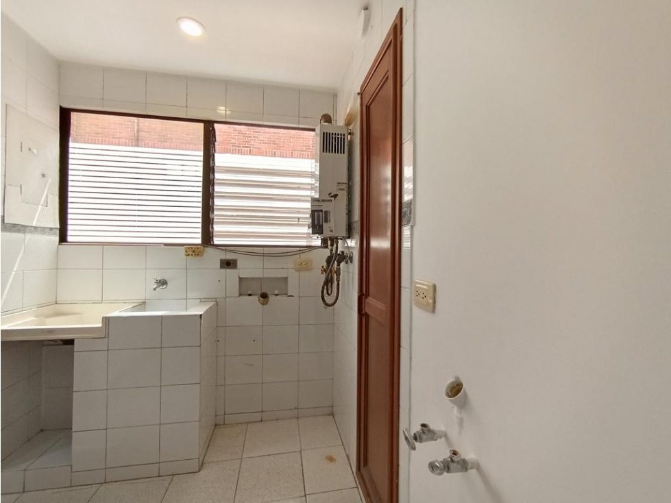 Apto Chicó Reservado: 87m2, 2 cuartos, 2 baños y 2 parqueaderos - 6