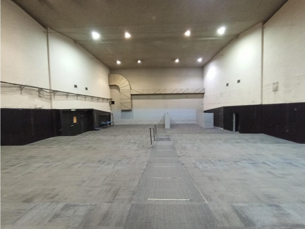 Local en Chapinero: 1396m2 — foto 3