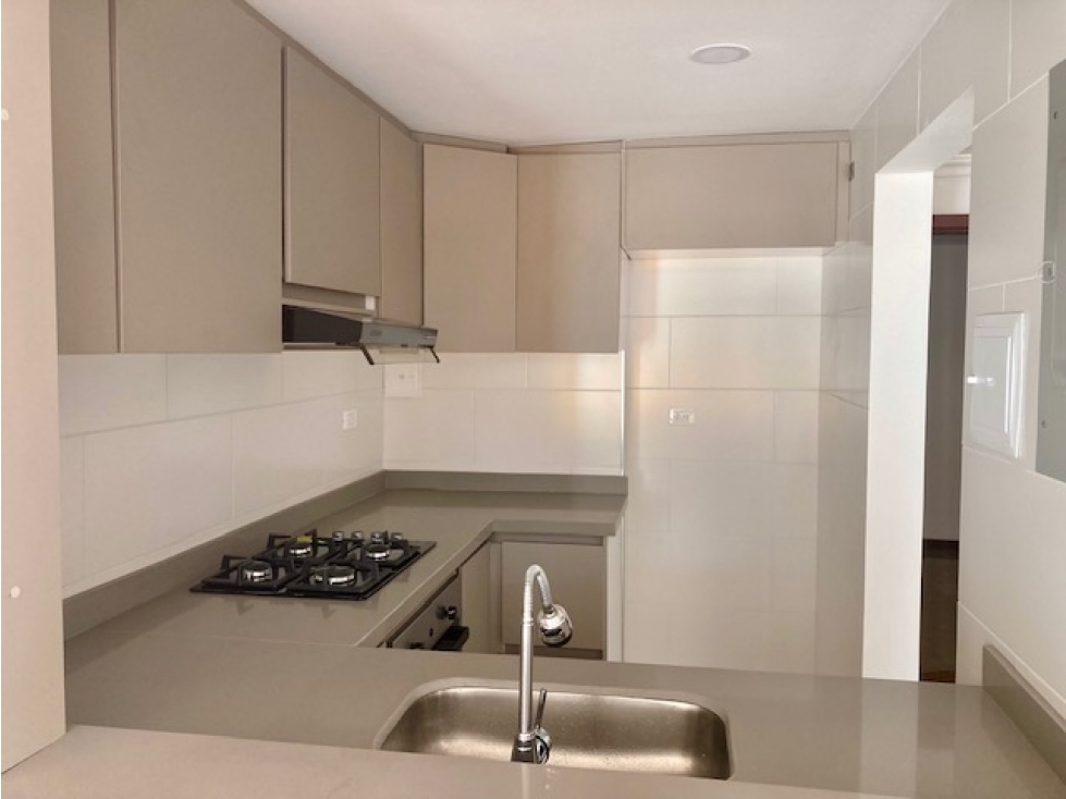 APARTAMENTO EN ARRIENDO EN CHICO NAVARRA — foto 5