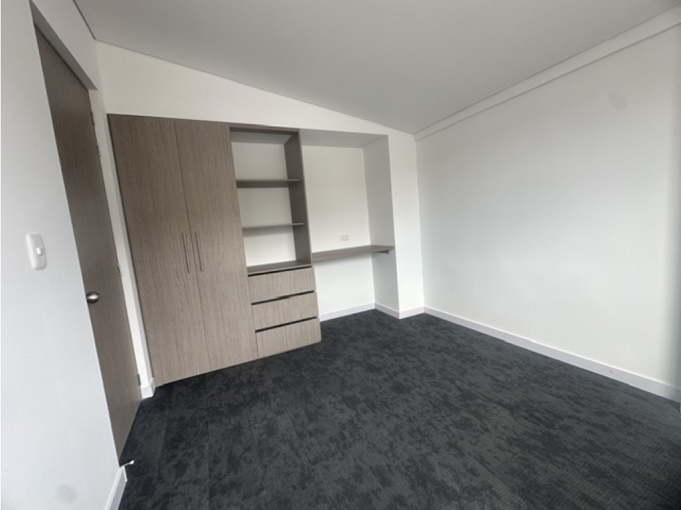 APARTAMENTO EN ARRIENDO EN PRADO VERANIEGO — foto 5