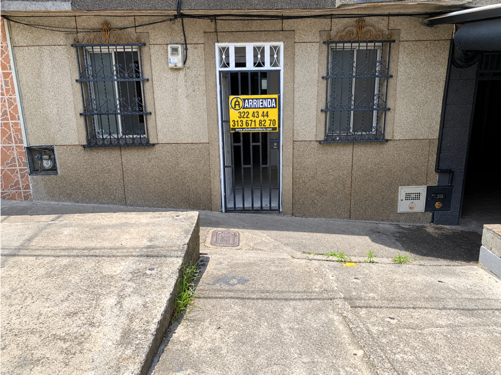 Arriendo Aparta Estudio primer Piso Campo Valdes — foto 2