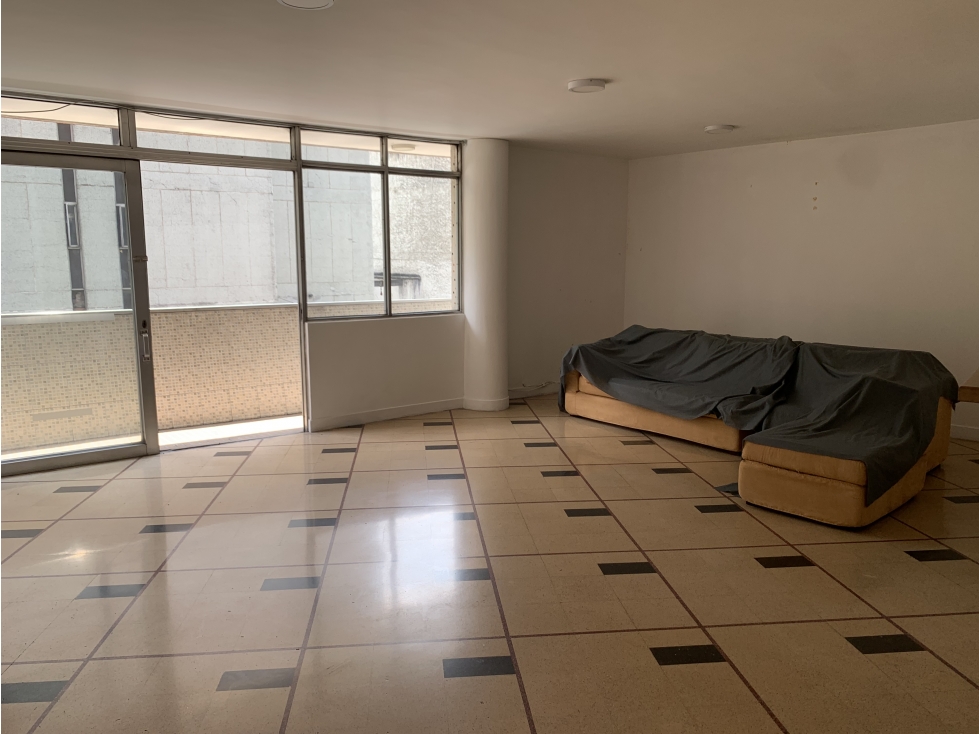 Venta Apartamento Amplio en Medellín, Centro - La Playa — foto 2